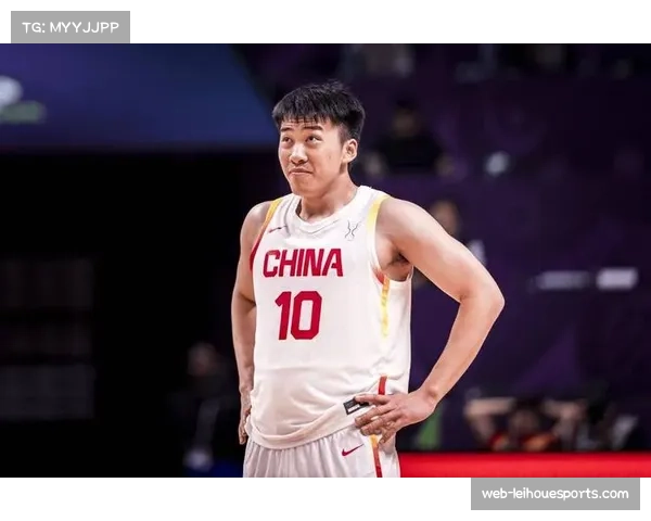 王俊杰进攻手段多样化 旧金山大学战术利用其高度 王俊杰进攻手段多样化 旧金山大学战术利用其高度